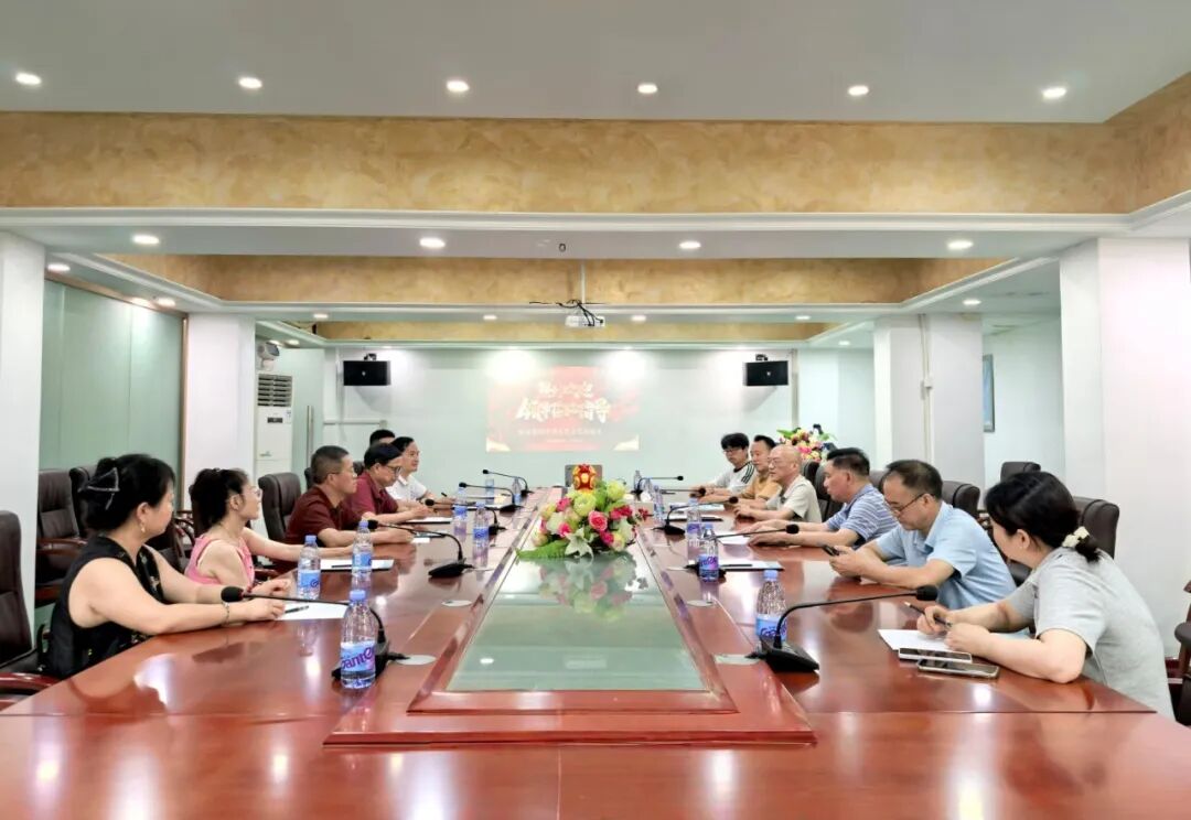 曾胜学会长率队走访汉诺威国际机器人公司 | 深化楚商交流 共探科创未来